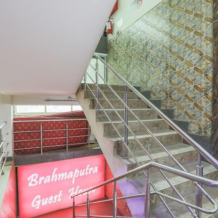 Oyo 14472 Brahmaputra Guest House Гувахати Экстерьер фото