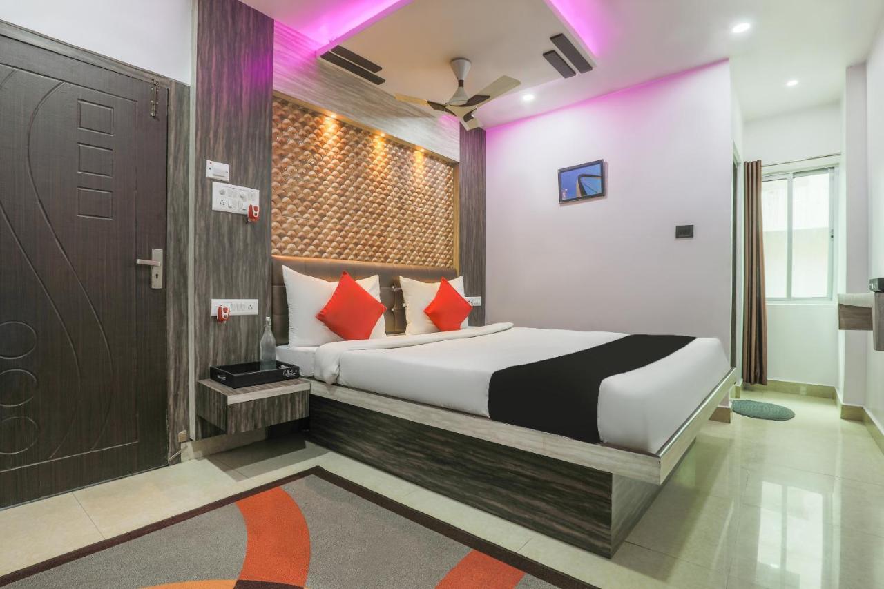 Oyo 14472 Brahmaputra Guest House Гувахати Экстерьер фото